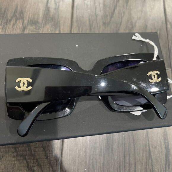 CHANEL sunglasses  - Picture 2 of 4